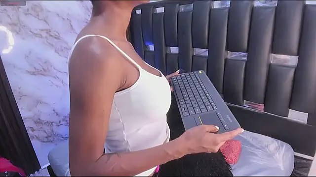 Nina vegas online show from April 14, 2:06 pm