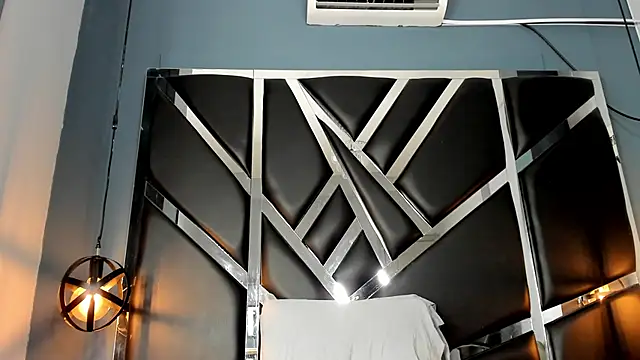 Esmeralda  18 online show from March 28, 8:19 pm