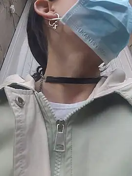 Naomimolie online show from April 13, 11:11 am