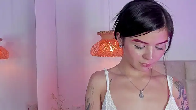 Vanessa cruz 18 online show from June 25, 12:10 am