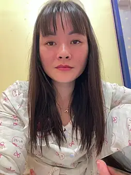 Little Muse78 online show from May 4, 8:18 am
