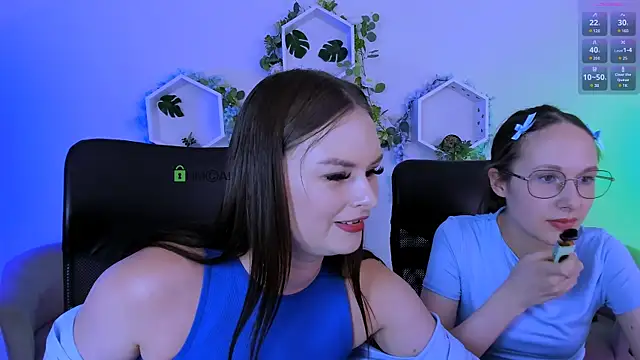 miss courtney  online show from July 19, 10:06 am