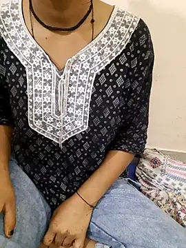 Your Haseena7 online show from March 8, 3:49 pm