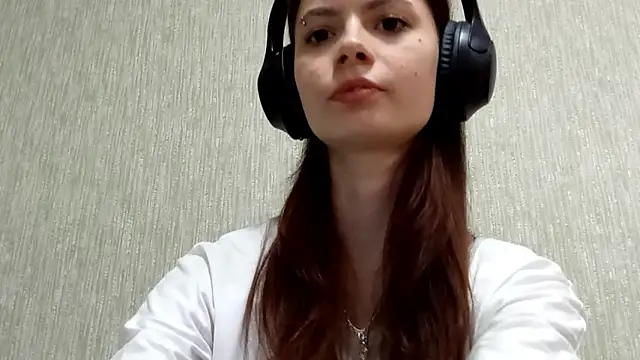 DanutaDederich online show from March 4, 3:40 pm