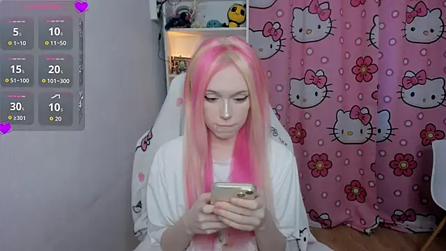 Nikkimiltonss online show from July 27, 8:22 am