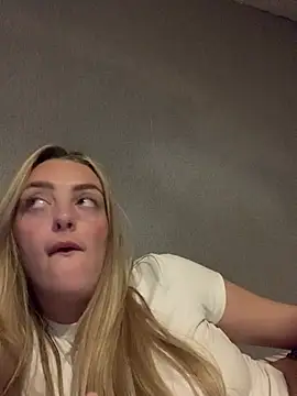 LusciousLailax online show from April 22, 11:02 pm