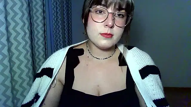 ClaraHard online show from July 12, 6:42 pm