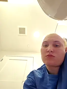 luckilyfound4 online show from March 26, 3:08 am