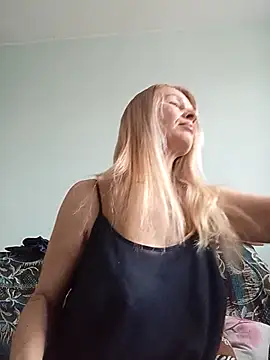 ViktoriaSexi1 online show from April 1, 6:47 am