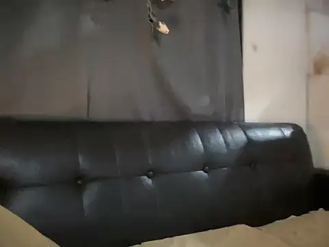 yourmommy pia online show from April 3, 7:45 pm