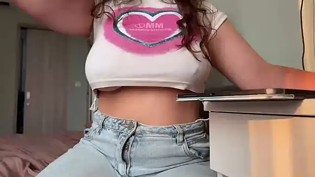 KristieKitty online show from July 18, 9:23 am
