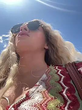 KatieCutieXooo online show from July 26, 9:28 am