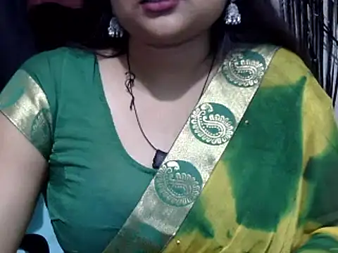 NayraG online show from July 29, 9:09 am