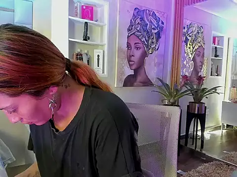 ZoeTaylorl online show from April 9, 1:05 pm