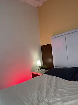 Catalinaa01 online show from April 8, 3:41 am