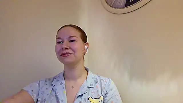 passionatefox online show from March 10, 2:10 pm