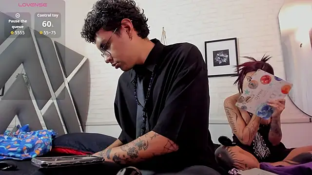 dalhia and hades online show from July 29, 12:27 pm