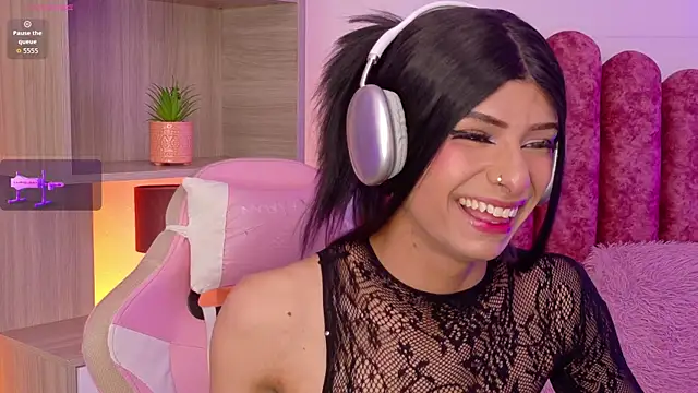 Danika Dahl online show from July 22, 9:49 pm