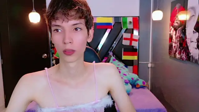 Stefany PiInk online show from June 13, 3:31 pm