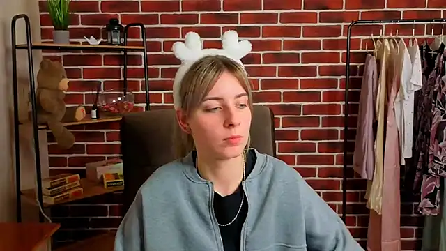 RebeccaaNelson online show from March 23, 2:12 pm