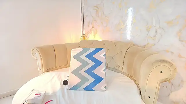 brianaduque online show from March 26, 10:33 pm