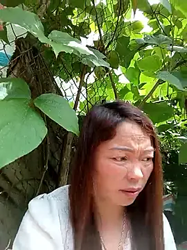 Yellow-pink online show from June 23, 3:26 am