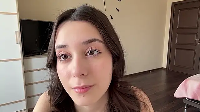 AdeleVelvet online show from March 9, 9:23 am