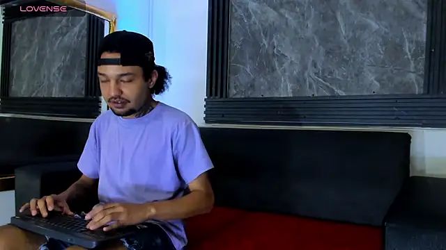 Angelo Blessed online show from May 20, 6:16 pm