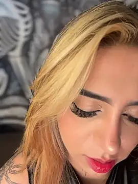 CarolQueen1  online show from April 5, 1:54 pm