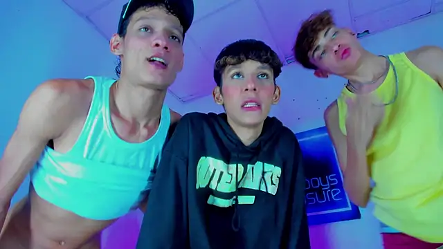 Desire Boys1 online show from March 10, 11:09 pm