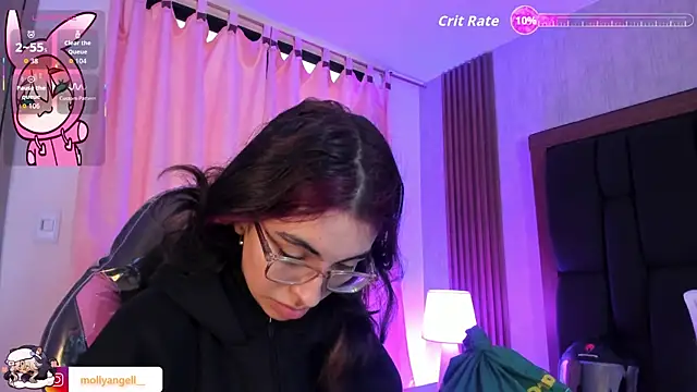 Molly A online show from May 31, 3:18 pm