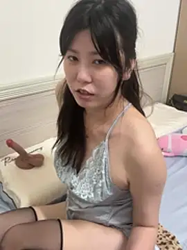 vivi131927 online show from April 14, 6:30 pm