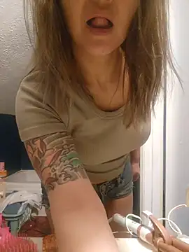 NicolePearl online show from April 25, 8:06 pm