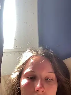 urfavgamergurl online show from June 14, 1:22 pm