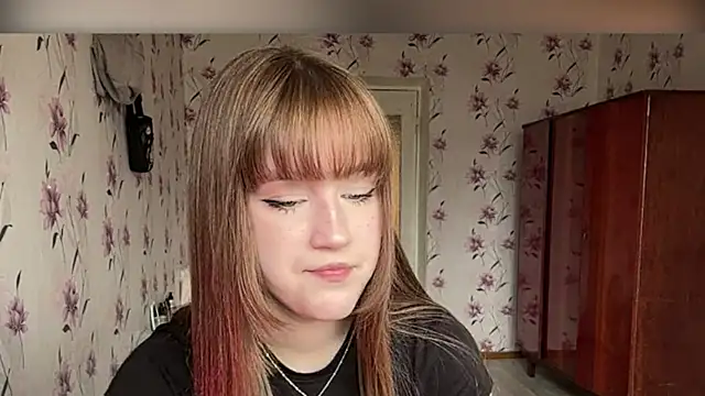 AnnaWasp online show from April 9, 6:19 am