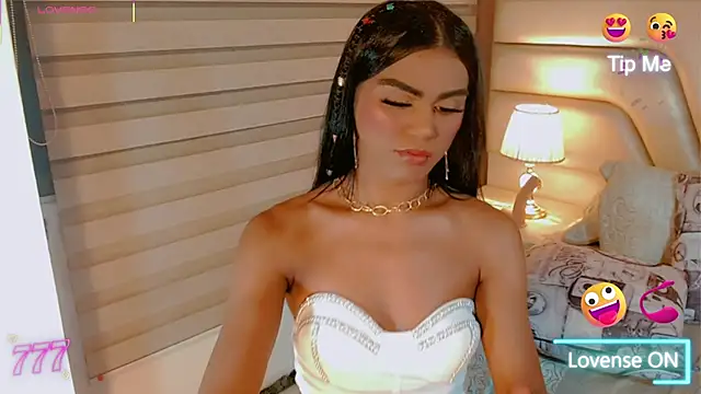 tiifannysexyhot online show from May 14, 9:04 am