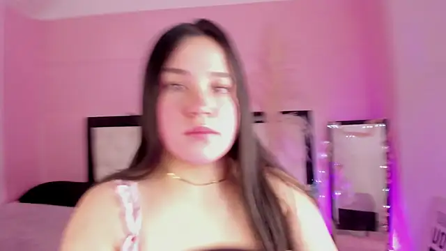 Julieth Caandy online show from June 15, 12:16 pm
