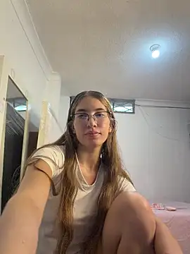 blondie dity squirt online show from April 15, 8:20 pm