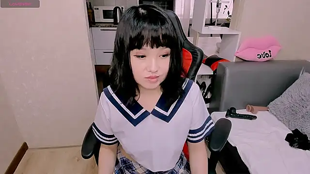 Snapshot of Akiko_Yun chatting on October 2, 10:53 am Akiko Yun online show from October 2, 10:53 am