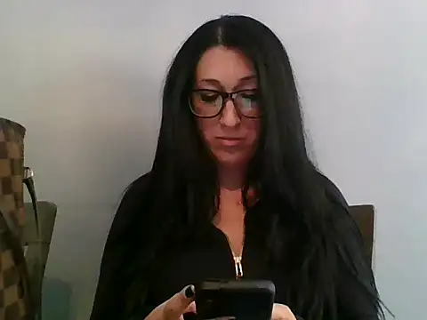 TheVictoriaWolf online show from May 19, 1:40 pm