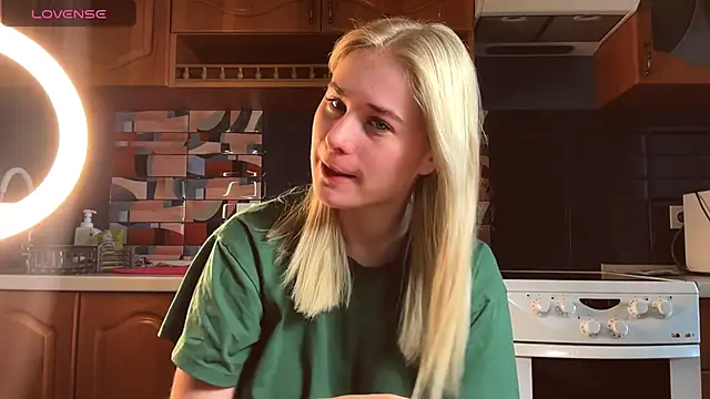 ivygenesis online show from March 29, 3:38 am