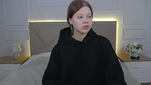 Sophie Rays online show from May 30, 3:59 am