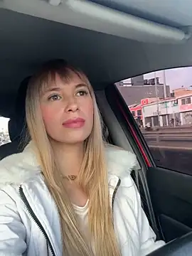 Camilabarbietoscano online show from March 13, 11:55 am