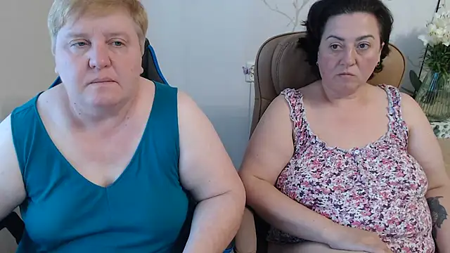 Lindy-Jeanie online show from July 13, 4:52 pm