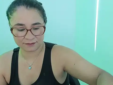 estrellajunior online show from July 17, 11:36 am