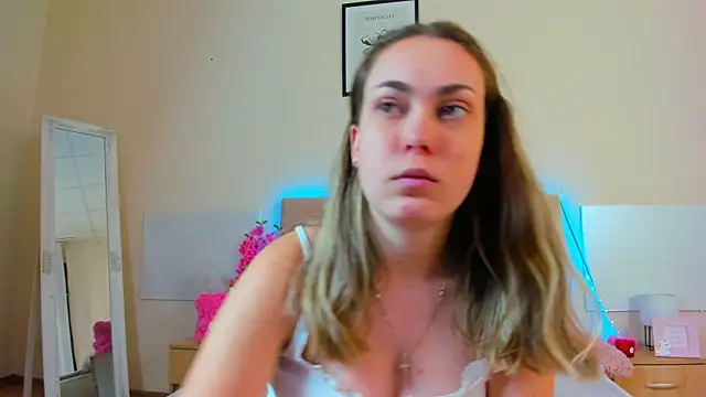 MelanieCuty online show from July 23, 5:37 am