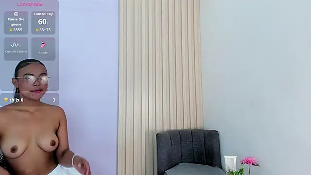 AlaiaWindsor online show from March 17, 6:45 pm