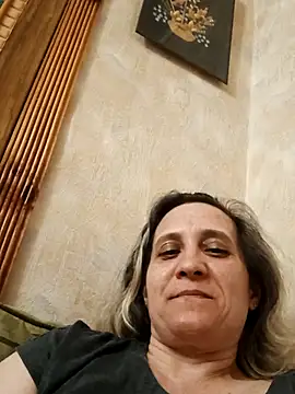 KatieLove133 online show from June 3, 9:20 pm
