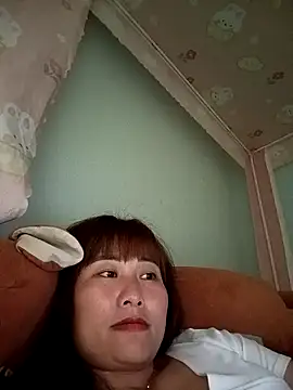 Lucxy-ki6 online show from April 4, 3:00 pm