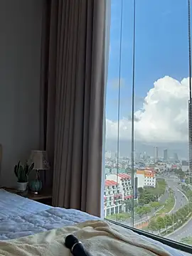 LonelyMillionaire online show from March 15, 8:05 am